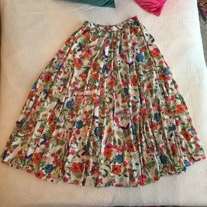 Beautiful flowing Cupio brand full maxi skirt